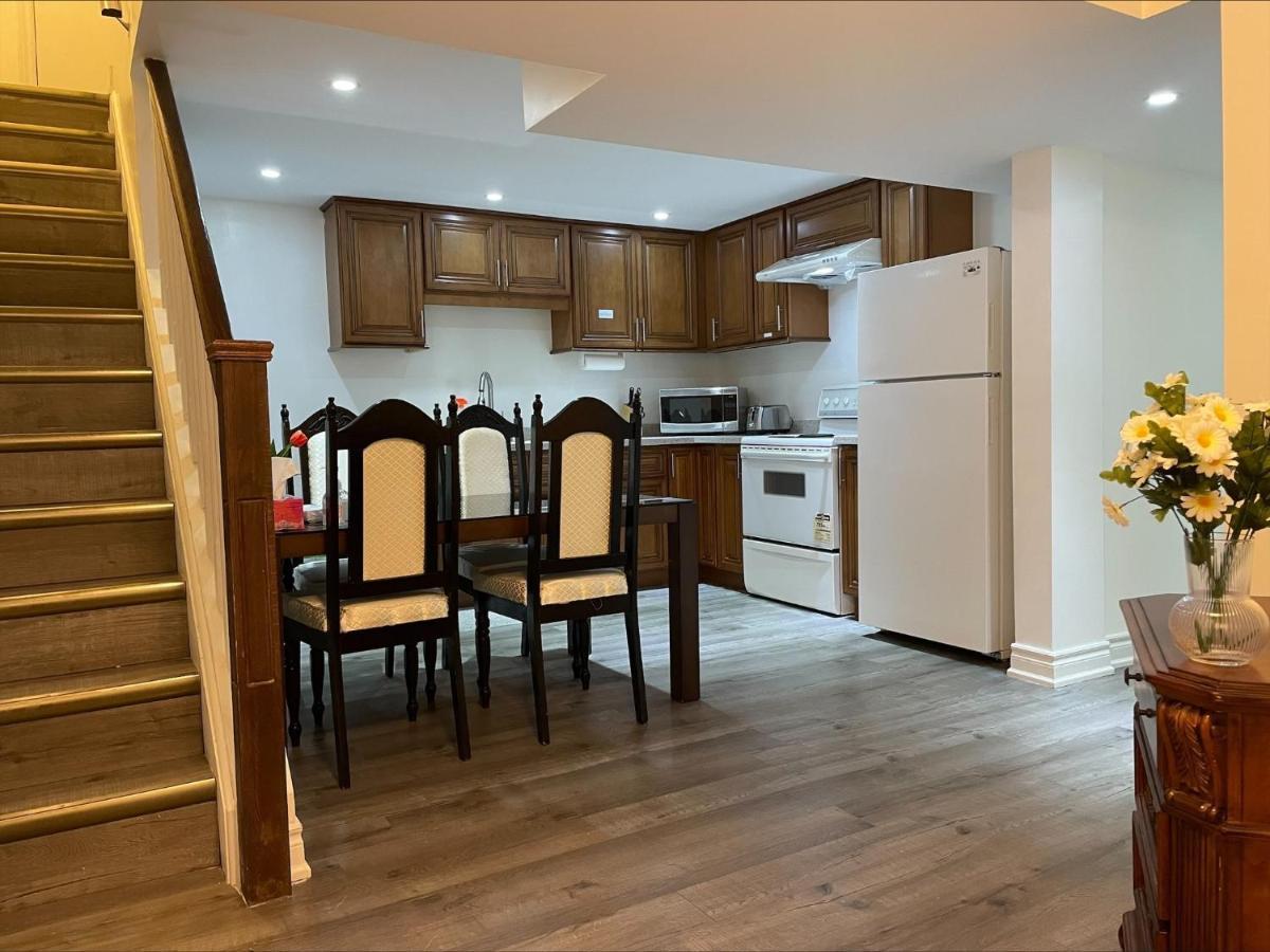 77 Nice And Warm Series Rooms Toronto Ngoại thất bức ảnh