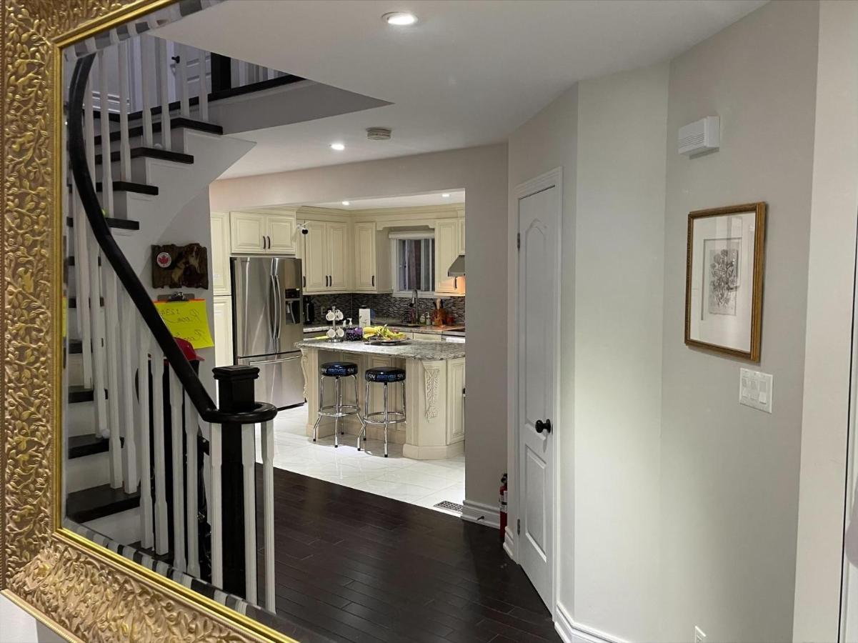 77 Nice And Warm Series Rooms Toronto Ngoại thất bức ảnh